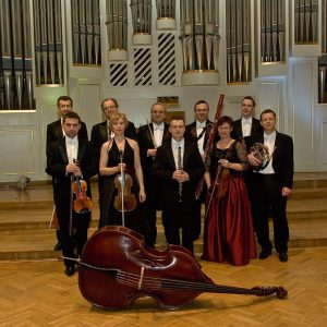 Zdjęcie pamiątkowe instrumentalistów Horizon Ensemble po koncercie w Filharmonii Krakowskiej 7.3.2009 r. (fot. Wiesław Worek)